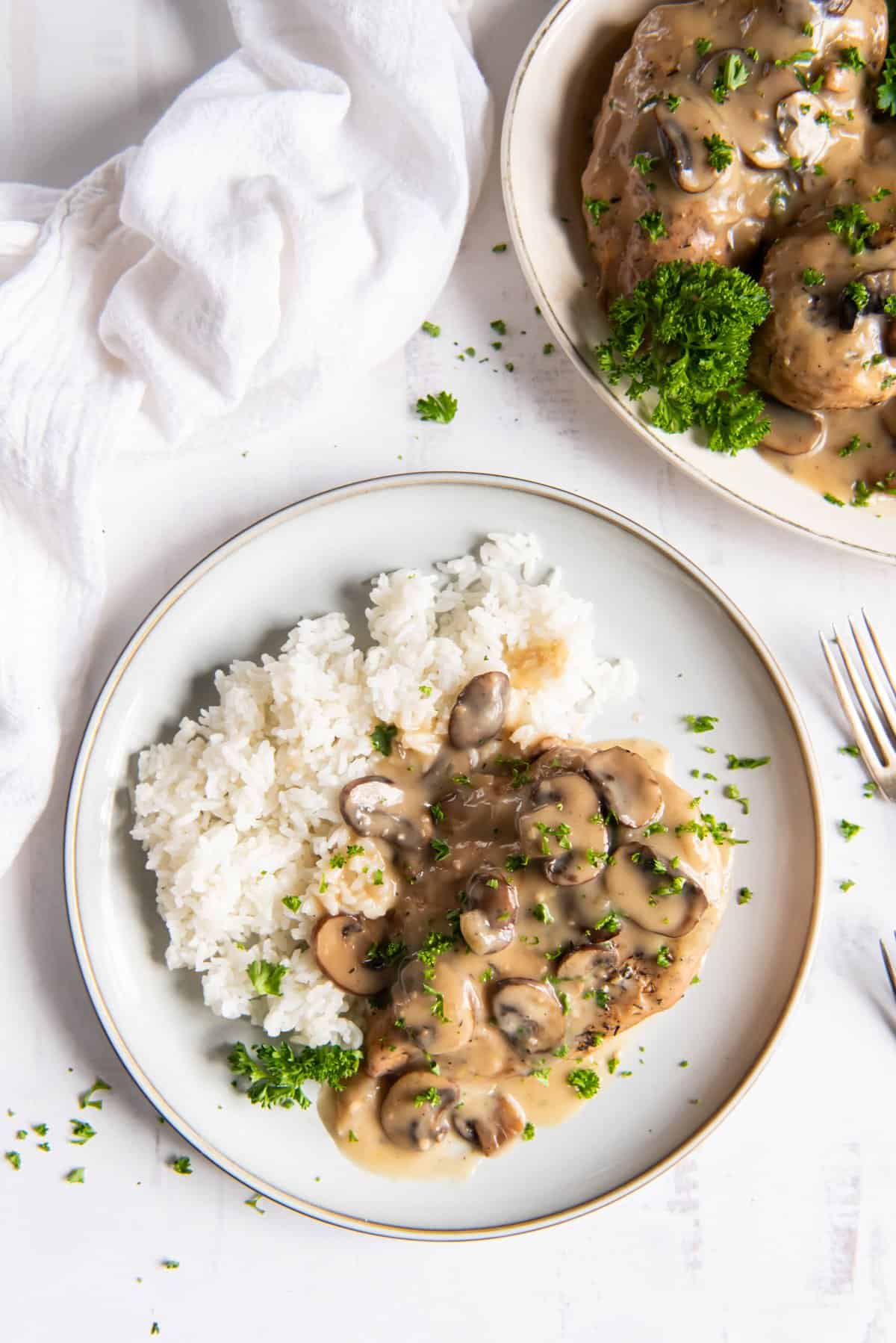 Crockpot Chicken Marsala Menghadirkan