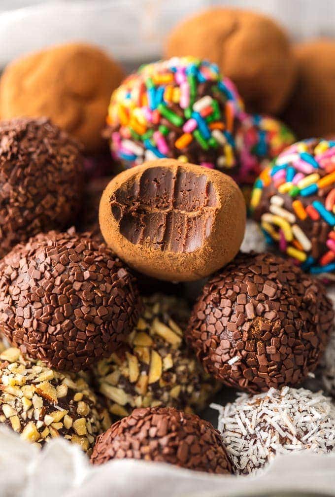 Chocolate Truffles Recipe (EASY!) - The Cookie Rookie
