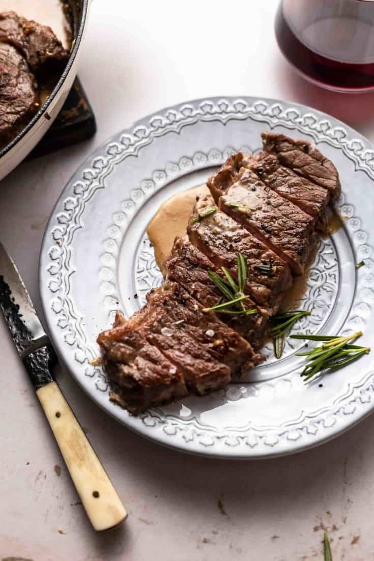 Garlic Rosemary Steak with Sherry Cream Sauce – Kitovet