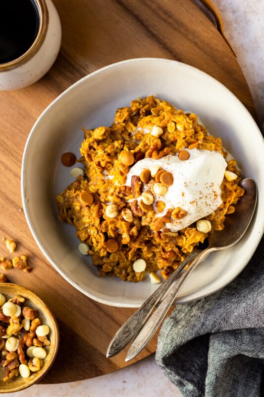 Easy Pumpkin Oatmeal (Pumpkin Pie Microwave Oatmeal) Recipe - The ...