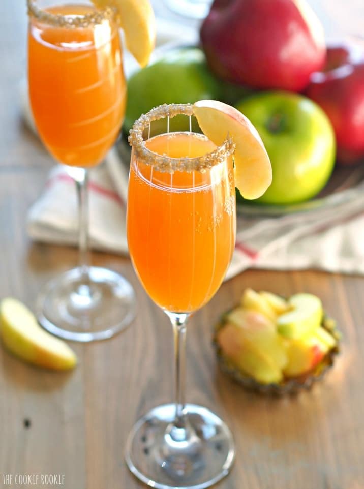 Apple Cider Mimosas (Easy Apple Cider Cocktail) - (VIDEO!!)