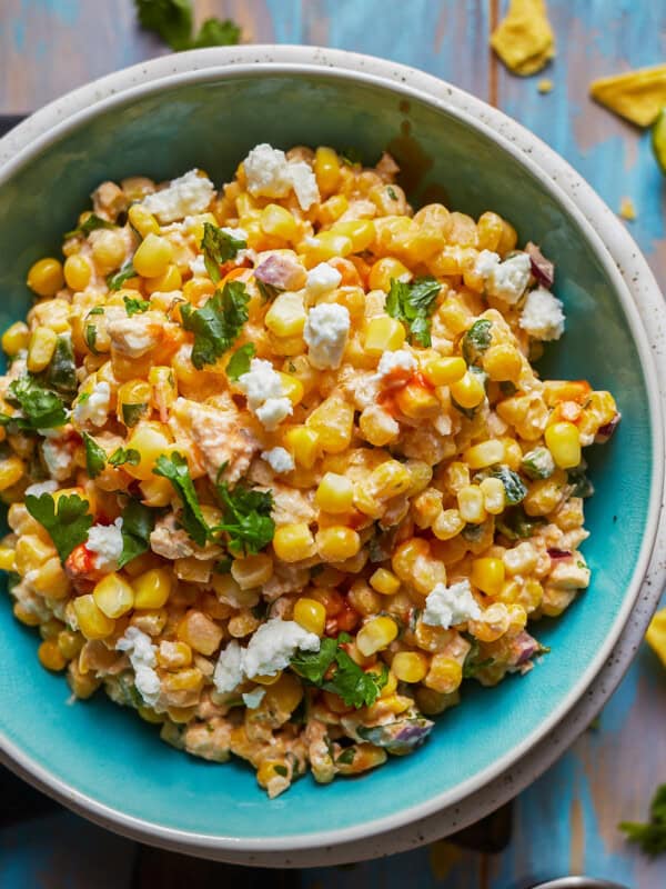 Skinny Mexican Street Corn, made with greek yogurt! This is SO DELICIOUS! | The Cookie Rookie