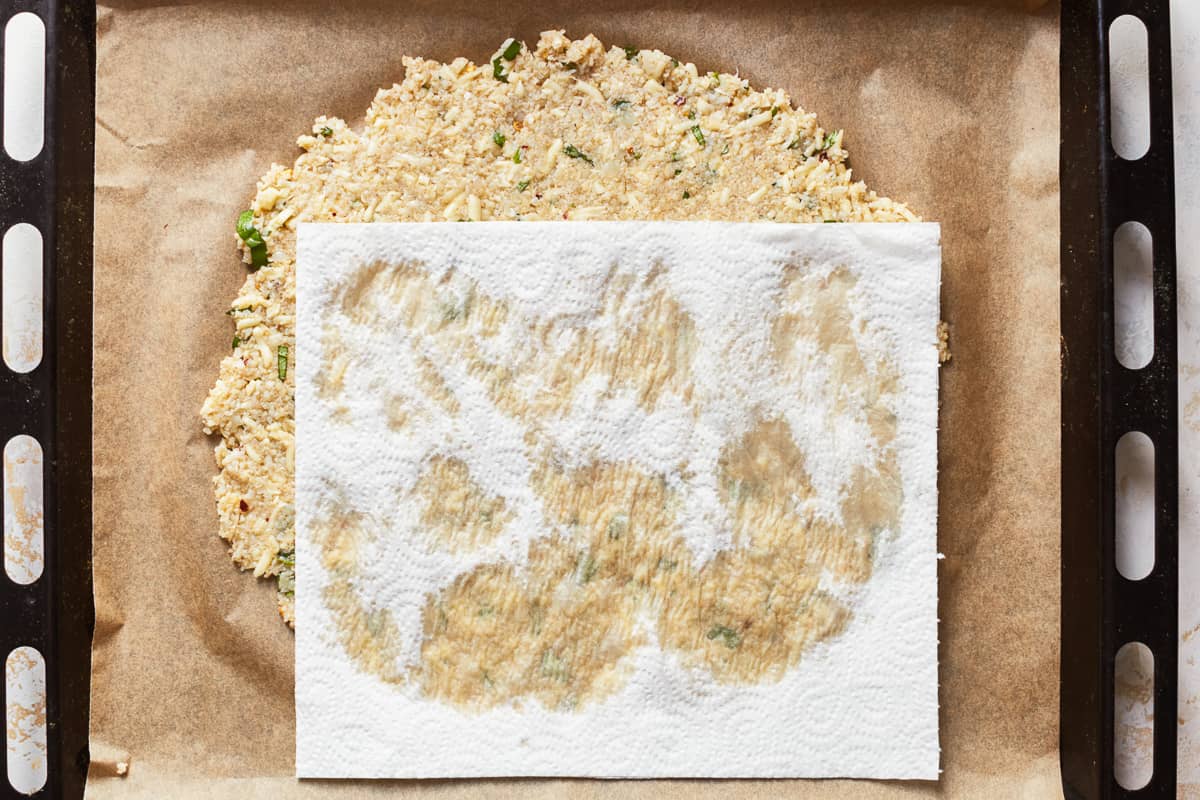 how to make cauliflower pizza crust