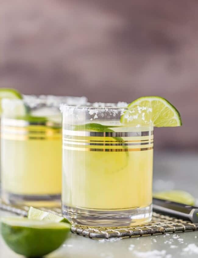 This Skinny Margarita Recipe is my go-to simple margarita recipe! With only 5 ingredients (good tequila, fruit juices, agave nectar, and soda) and lots of flavor, this classic margarita is a guilt free cocktail. This Skinny Margarita is just perfect for Cinco de Mayo!