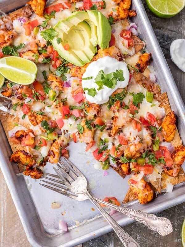 Tequila Lime Sheet Pan Chicken Nachos | The Cookie Rookie