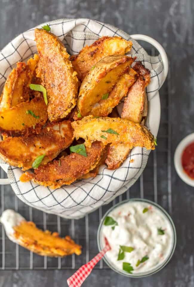 Crispy Parmesan Potato Wedges (VIDEO!!) - The Cookie Rookie