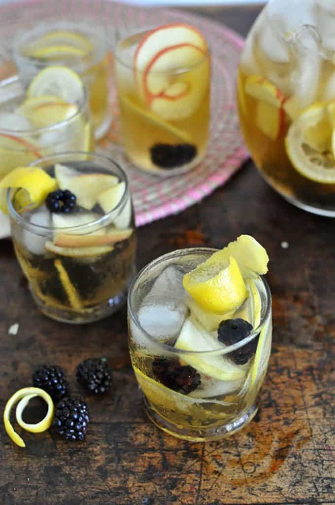 Apple Blackberry Hard Cider Sangria | Hola Jalapeno