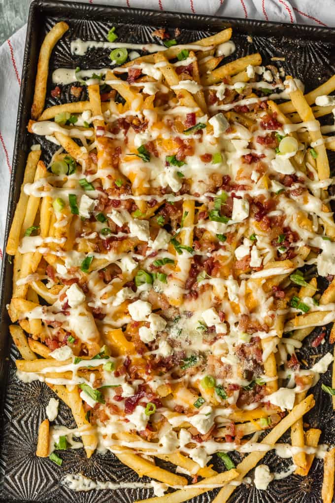chili cheese fries with bacon