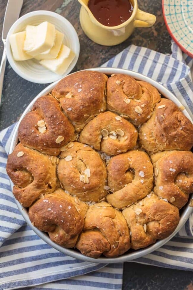 Oatmeal Bread Rolls with Molasses Recipe - The Cookie Rookie®