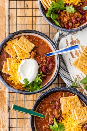 Easy Chili Recipe (6 Ingredients) - The Cookie Rookie® {VIDEO}