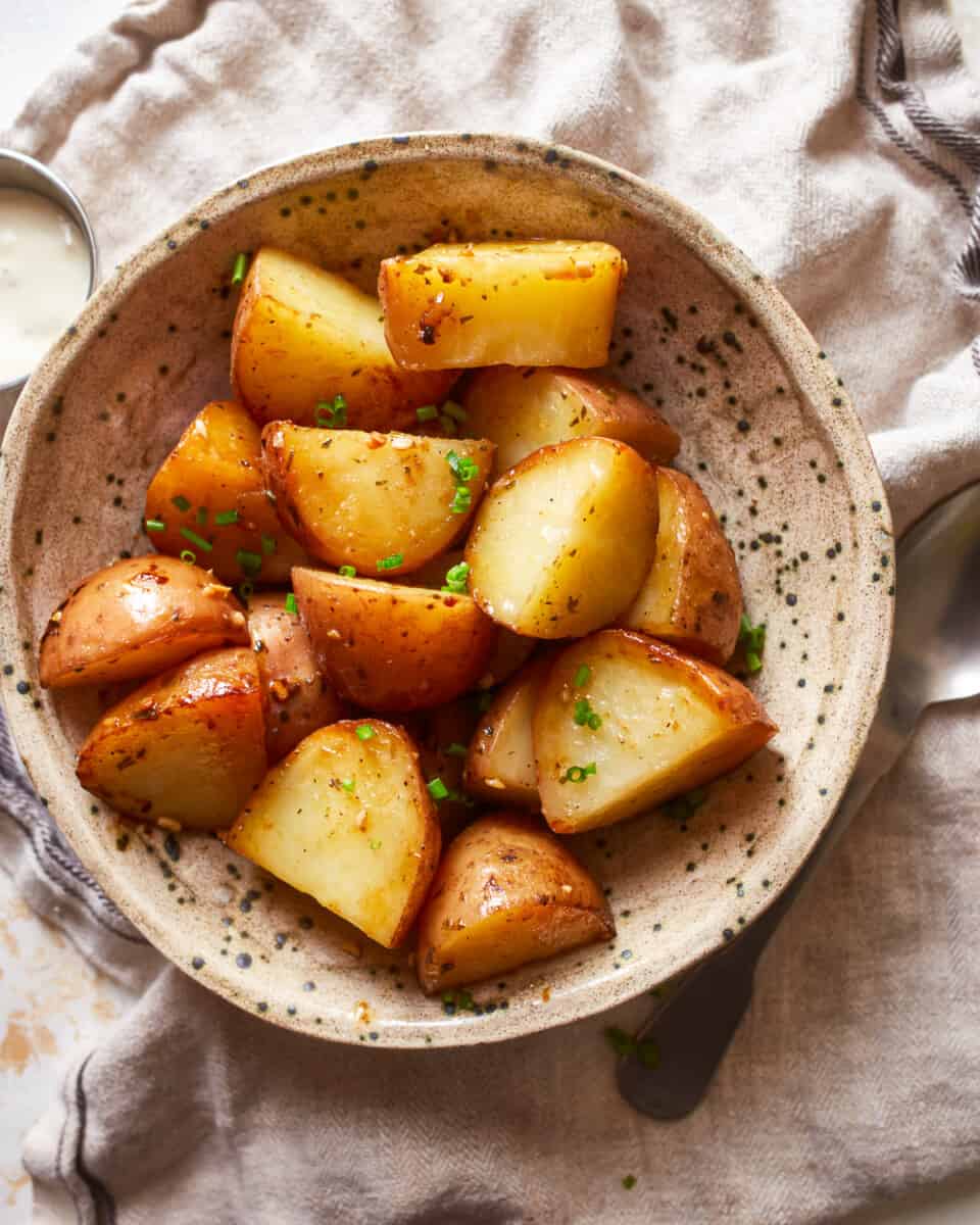 Crock Pot Garlic Potatoes - Recipes Worth Repeating
