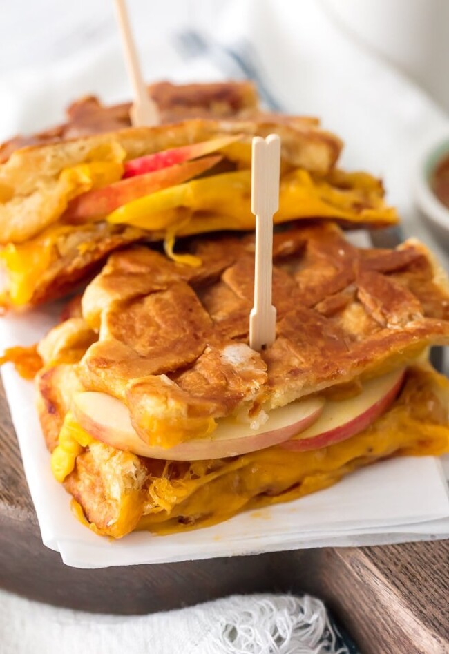 Apple Cheddar Waffle Sandwich (Waffle Grilled Cheese) Recipe - The ...