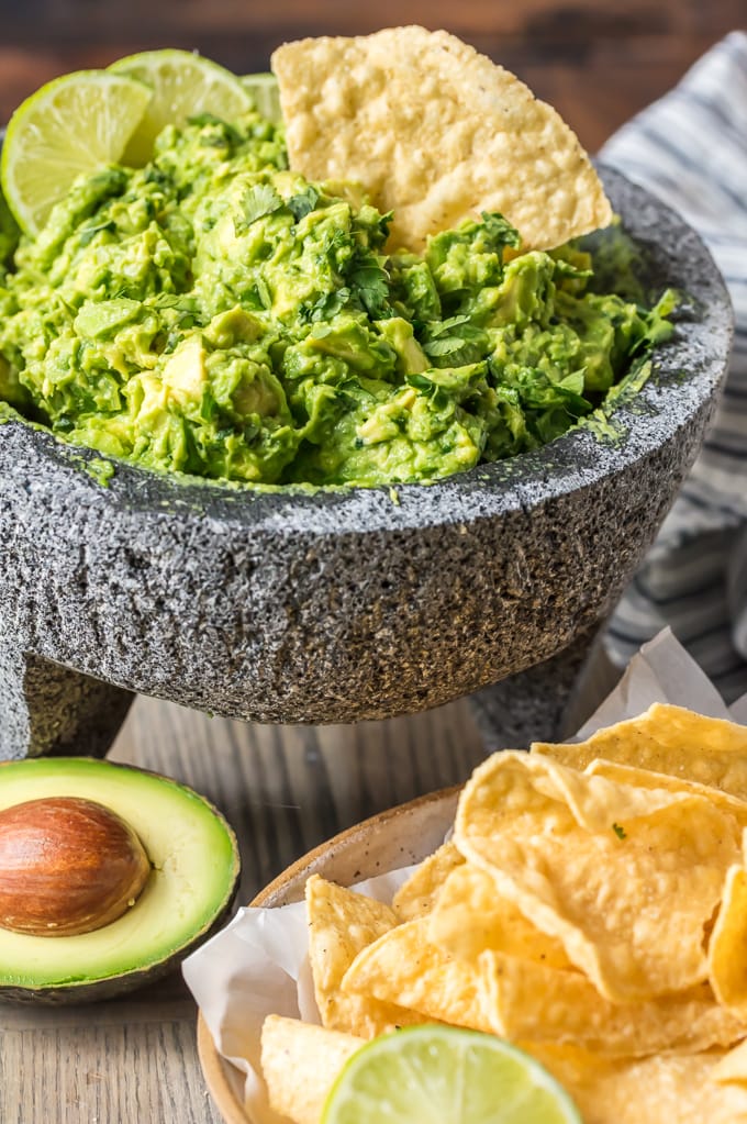 Best Guacamole Recipe Ever (VIDEO) | The Cookie Rookie