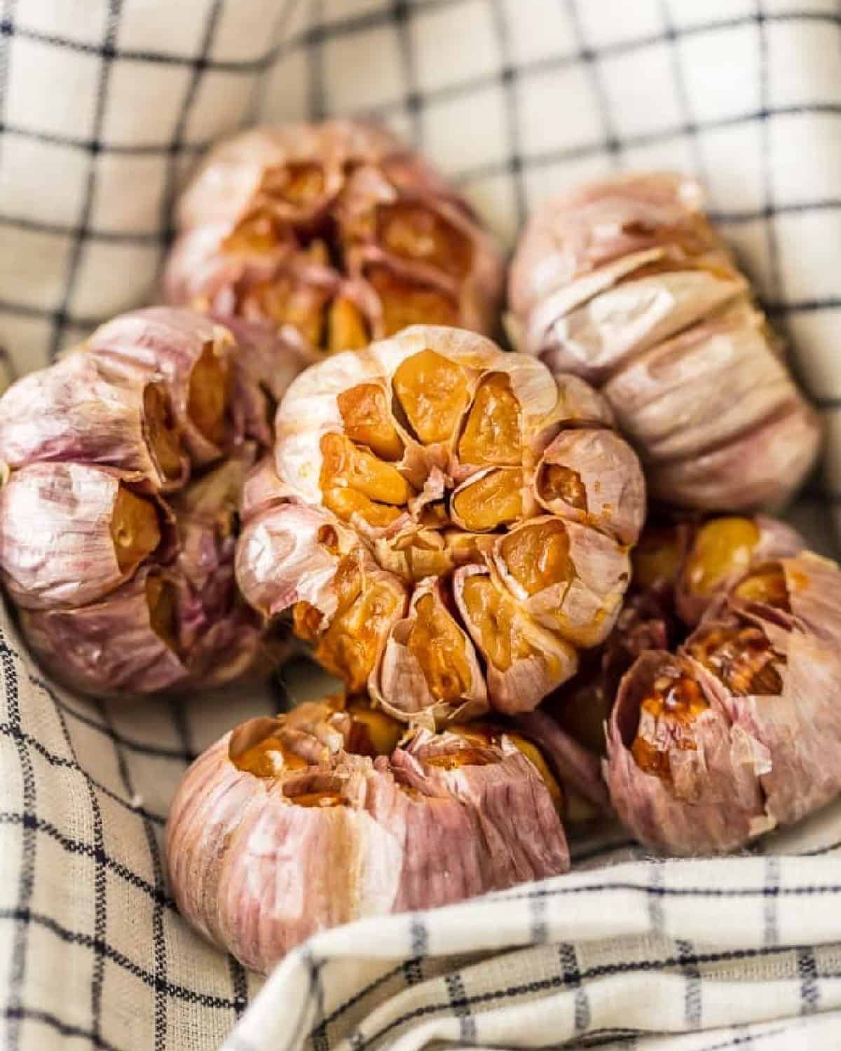 how to roast garlic