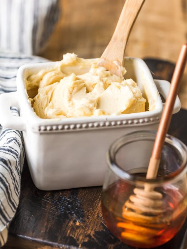 This homemade Honey Butter recipe is simple and sweet. Learn how to make honey butter for all your favorite breads, from croissants to crescent rolls to biscuits!