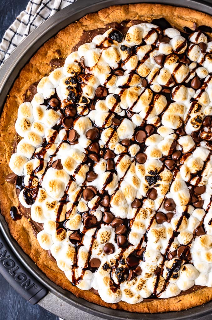 s'mores Pizza Dolce overhead colpo