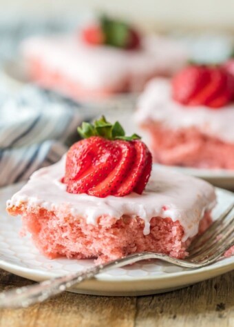 Fresh Strawberry Cake with Strawberry Cream Cheese Icing Recipe - The ...