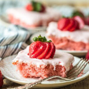 Fresh Strawberry Cake with Strawberry Cream Cheese Icing Recipe - 59