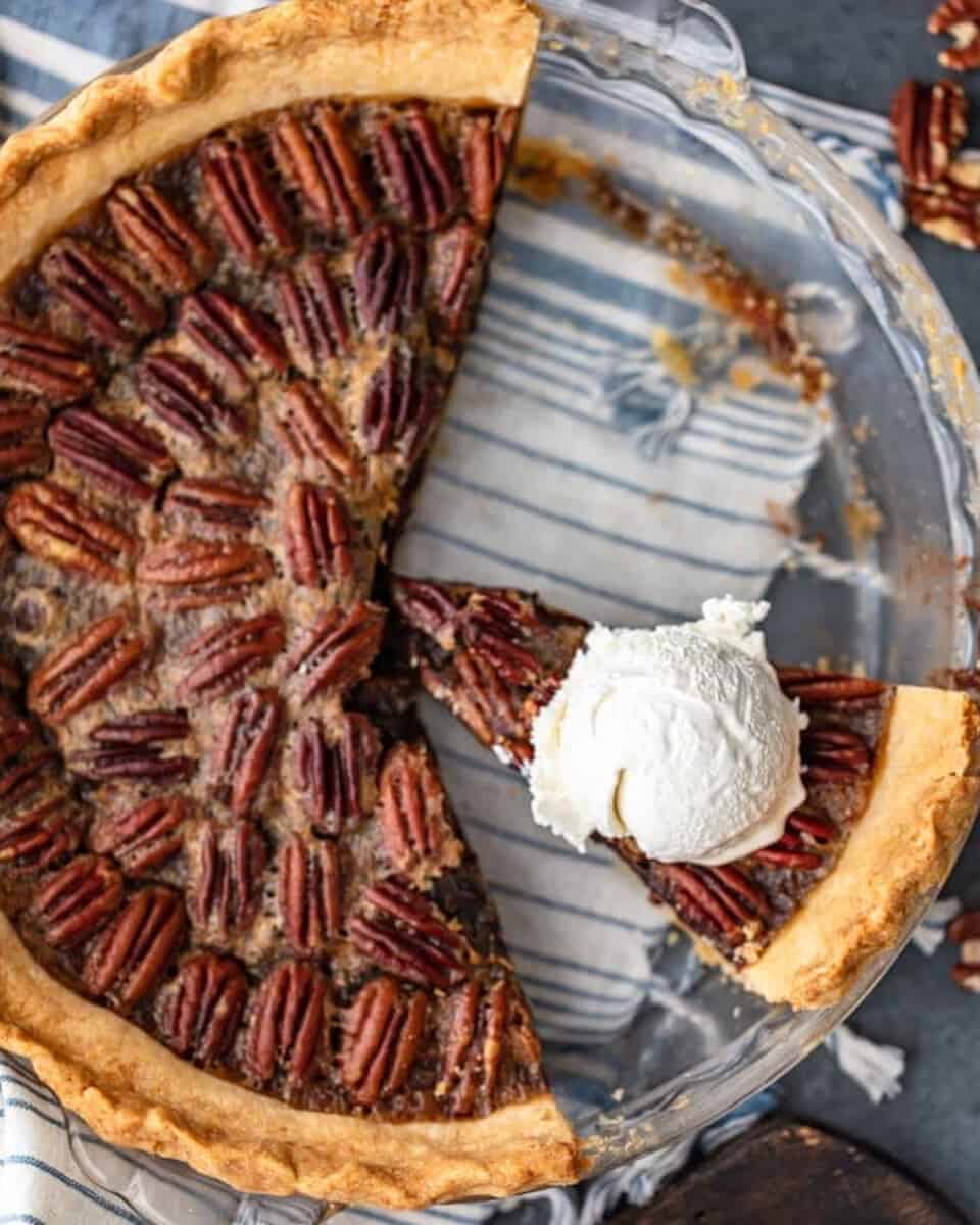 Pecan pie with chocolate.