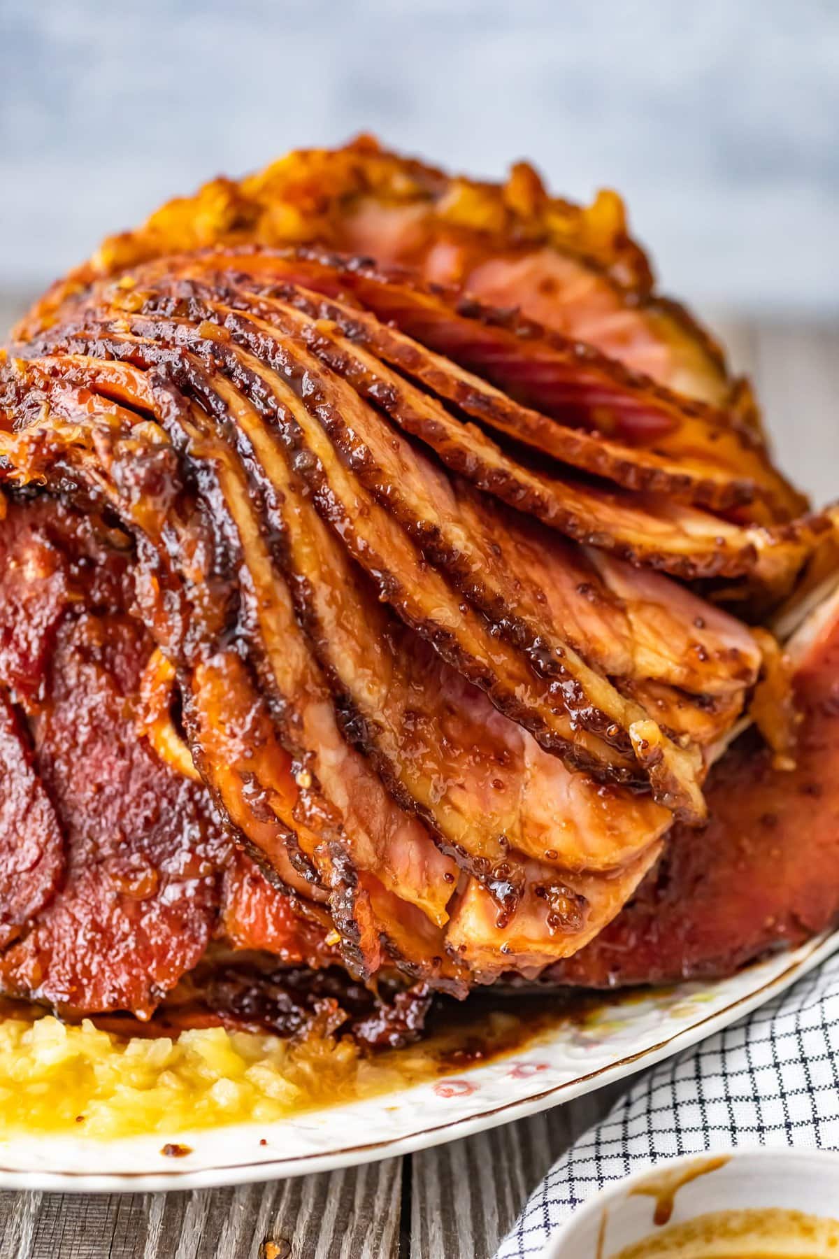Brown Sugar Pineapple Ham (Easy Holiday Ham Recipe) – Mallize