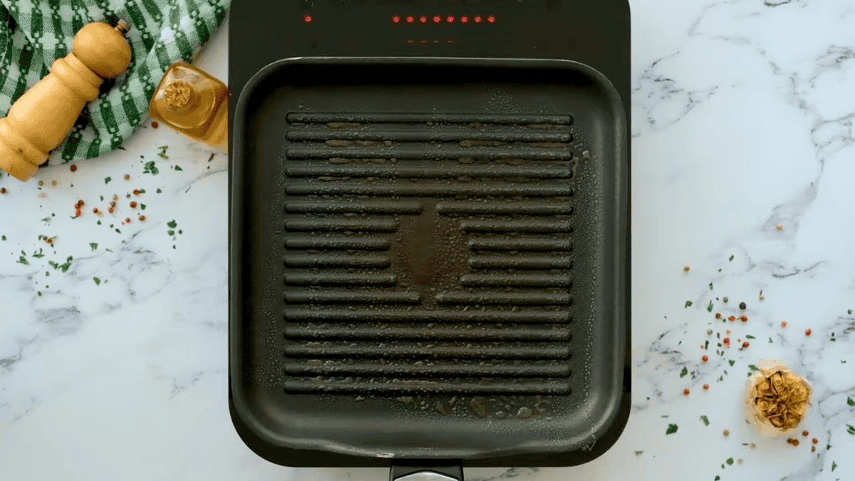 an oiled nonstick grill pan.