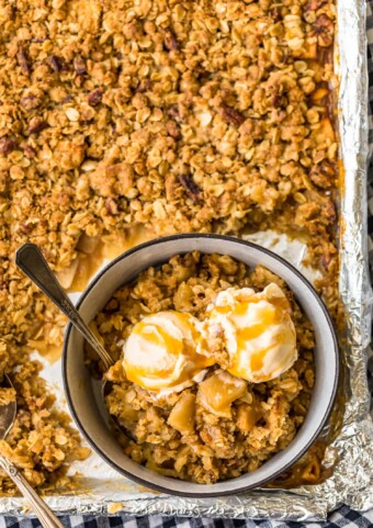 Sheet Pan Apple Crisp Recipe - The Cookie Rookie® (VIDEO!!!)