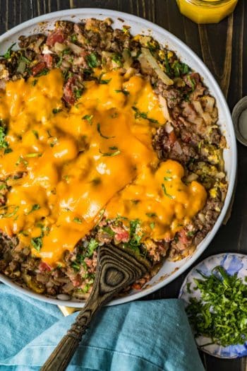 One Pan Cheesy Beef Breakfast Scramble (Skillet Breakfast Casserole ...