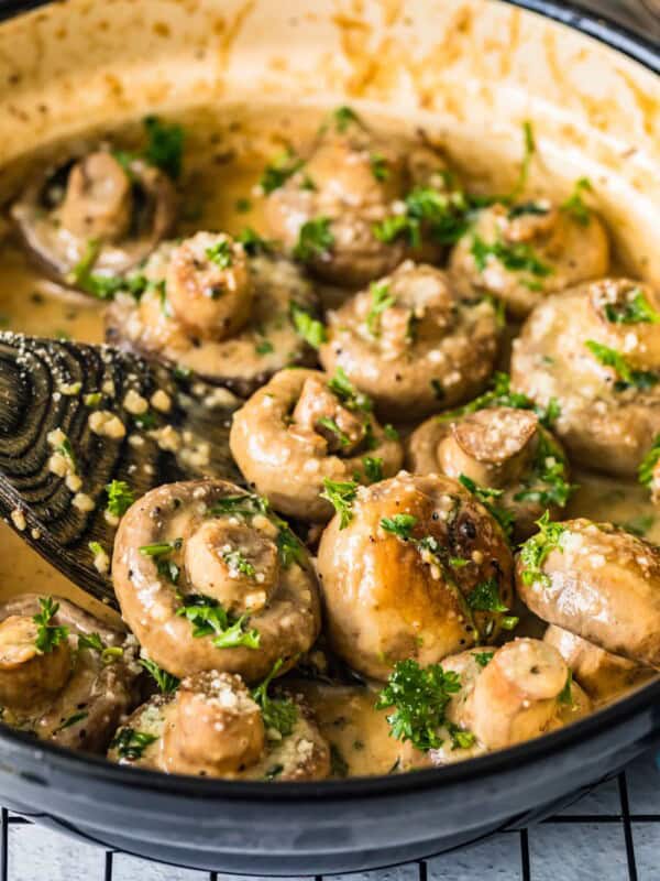 garlic butter mushrooms in a pan