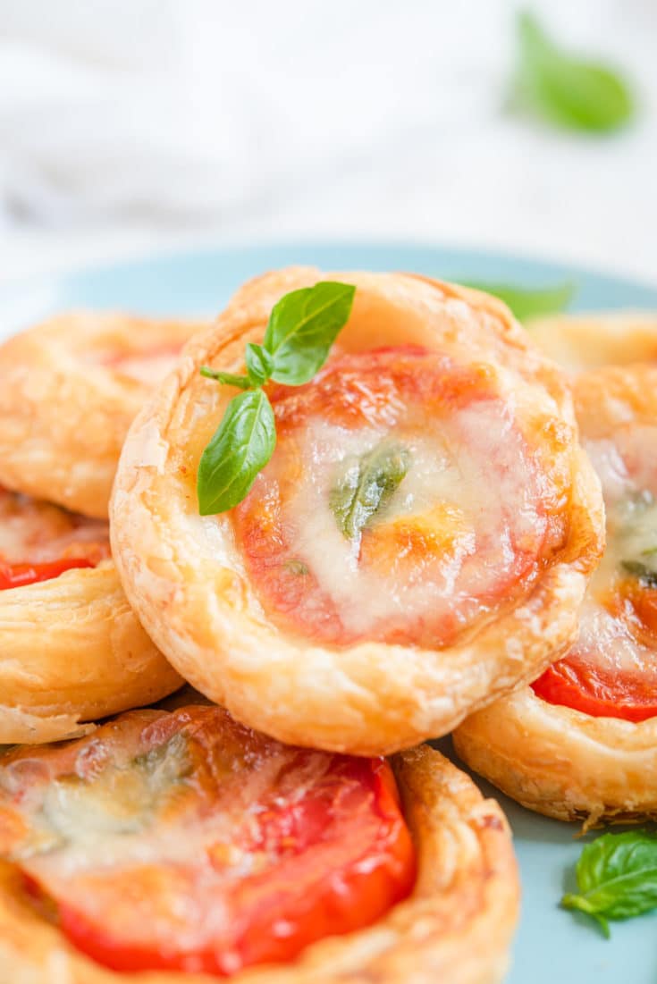 Mini Caprese Tarts Recipe - The Cookie Rookie®