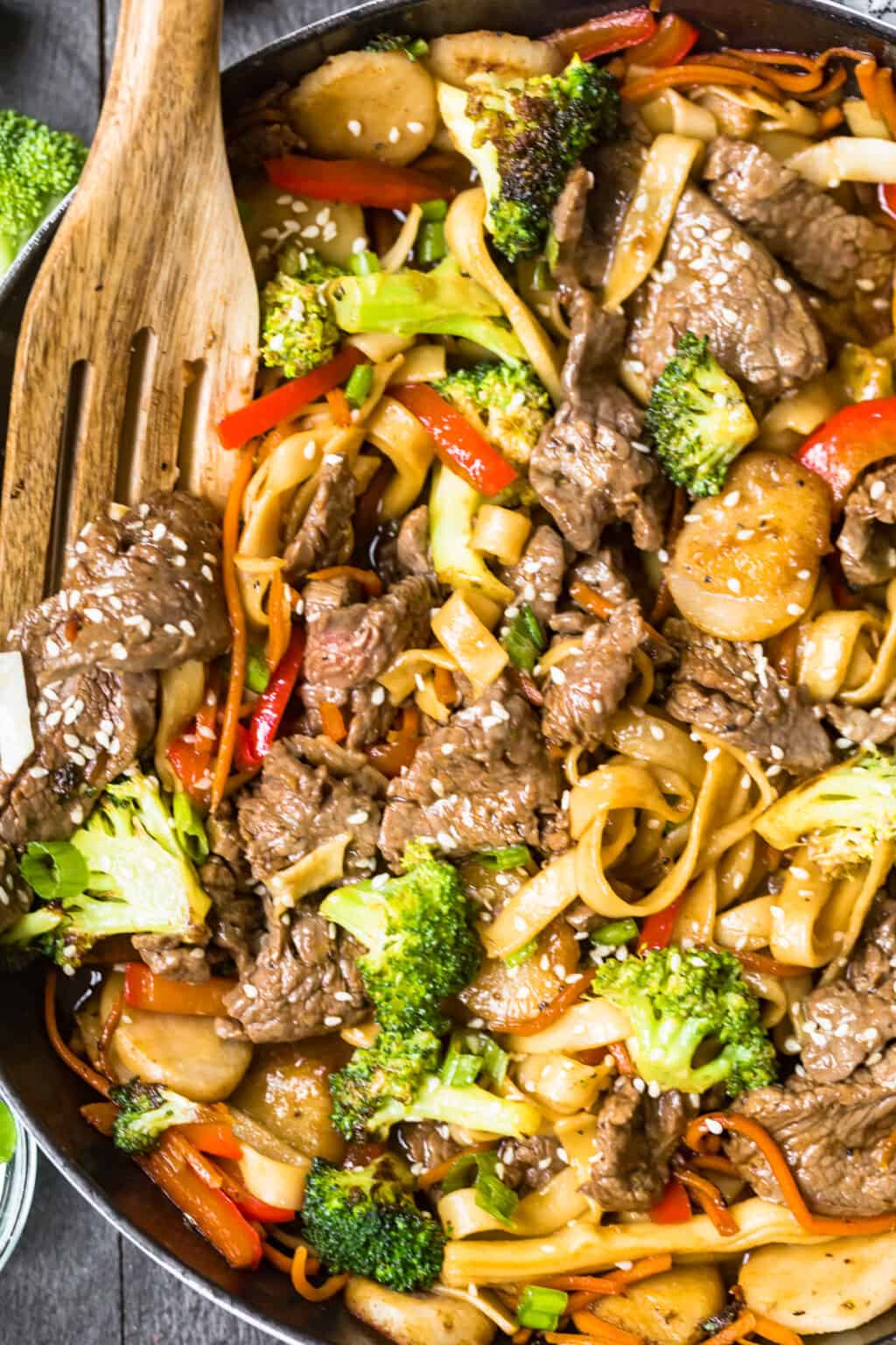 Beef Lo Mein Recipe - The Cookie Rookie®