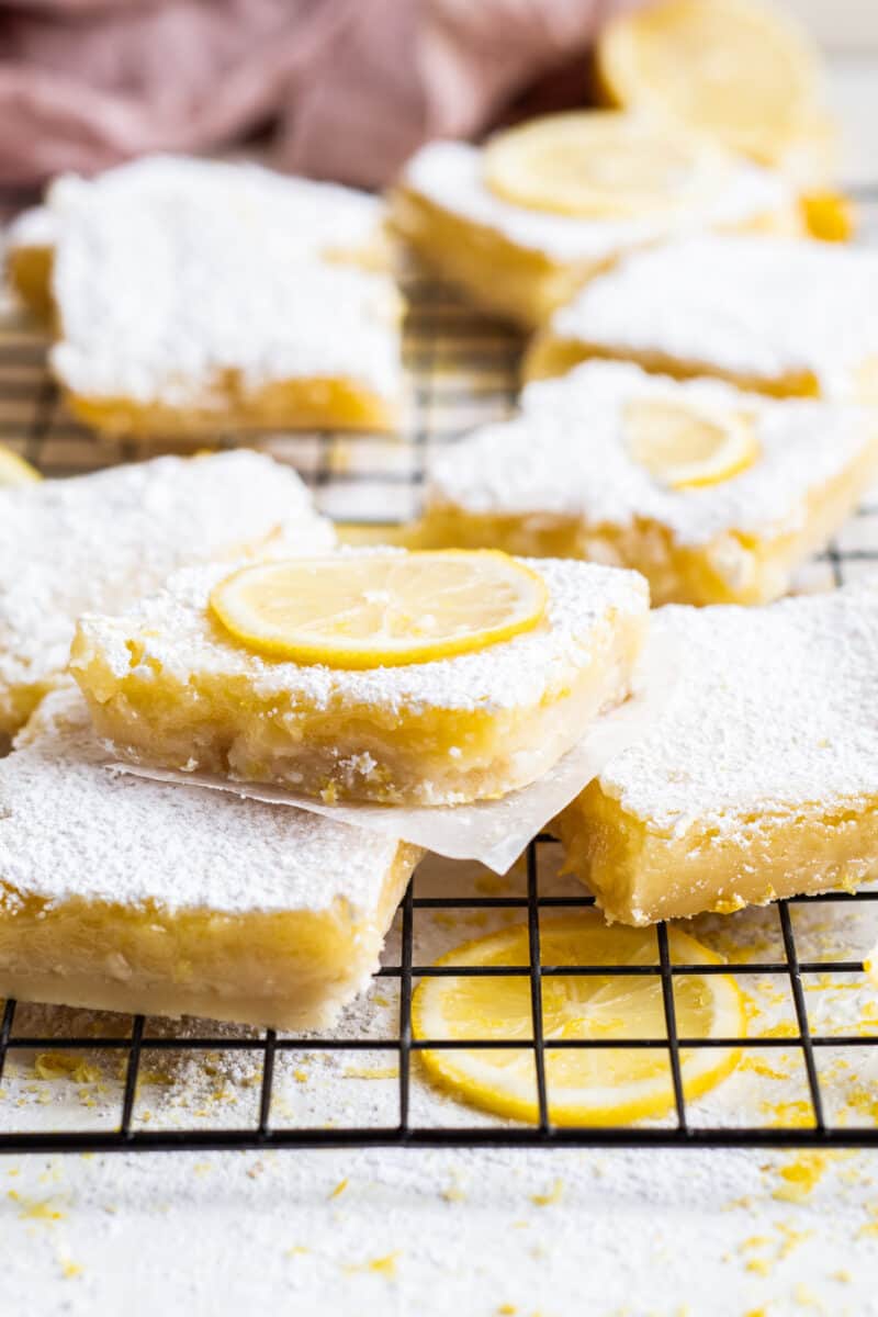 https://www.thecookierookie.com/wp-content/uploads/2020/09/classic-lemon-bars-4-of-7-800x1200.jpg