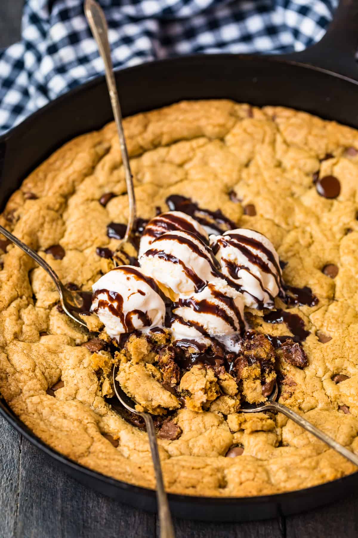 Cast Iron Skillet Chocolate Chip Cookie - The Kreative Life