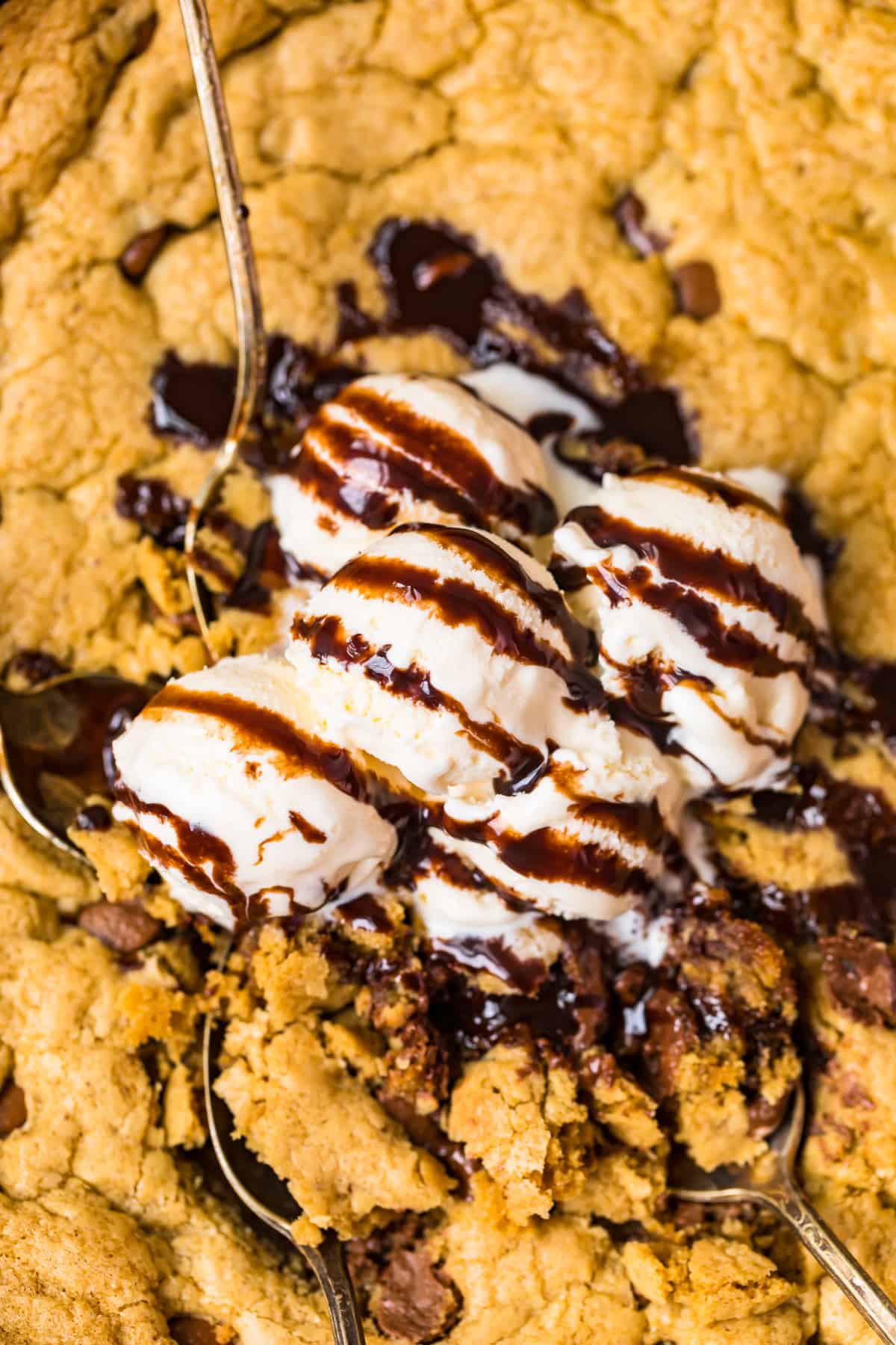 Skillet Chocolate Chip Cookie Recipe - The Cookie Rookie®