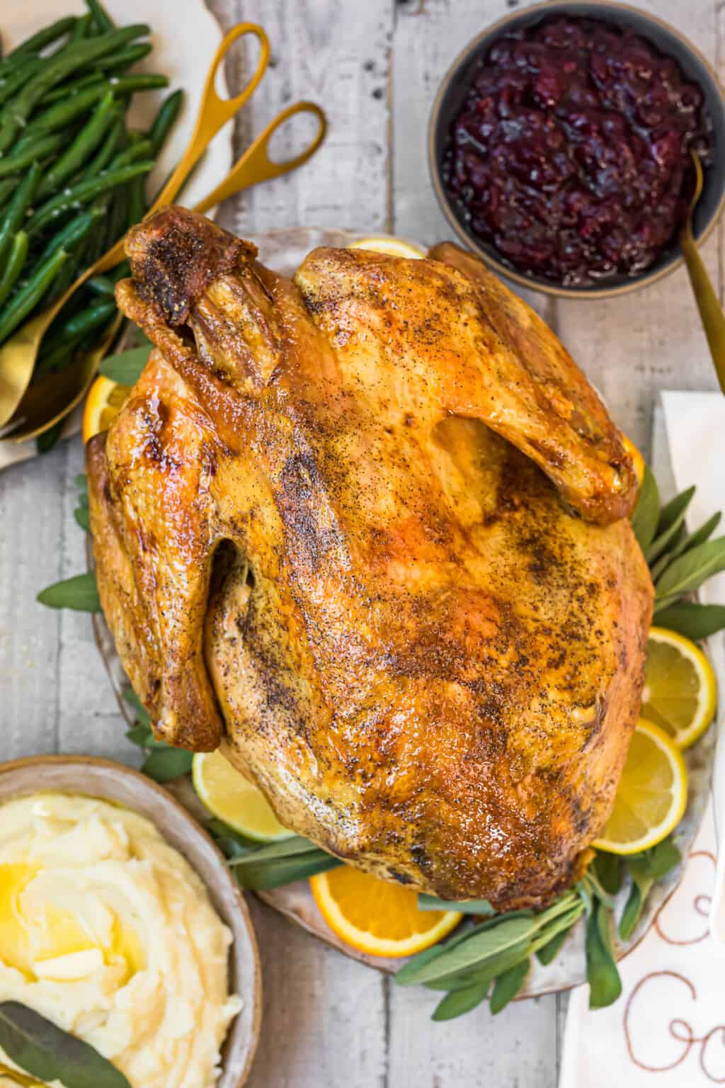 Easy Thanksgiving Turkey (Roast Turkey Recipe) - The Cookie Rookie®