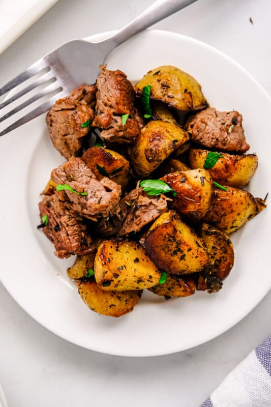 Garlic Steak Bites And Potatoes The Cookie Rookie® 