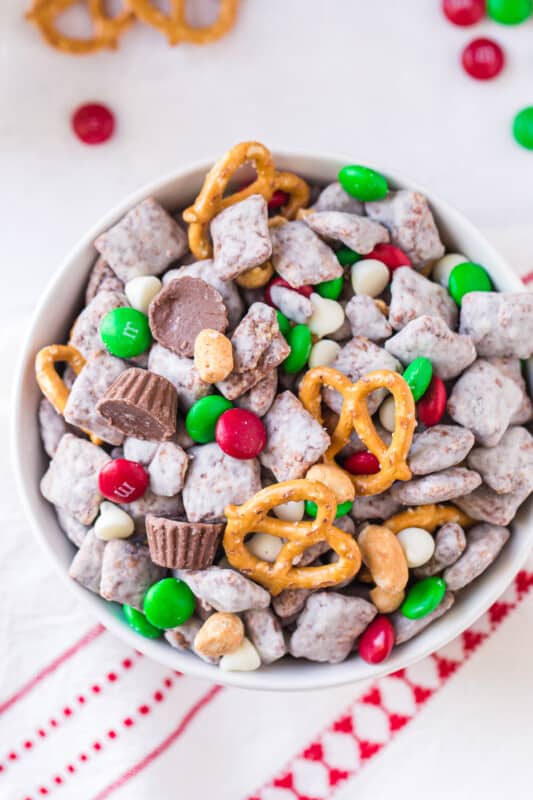 Reindeer Food Snack Mix Recipe - The Cookie Rookie®