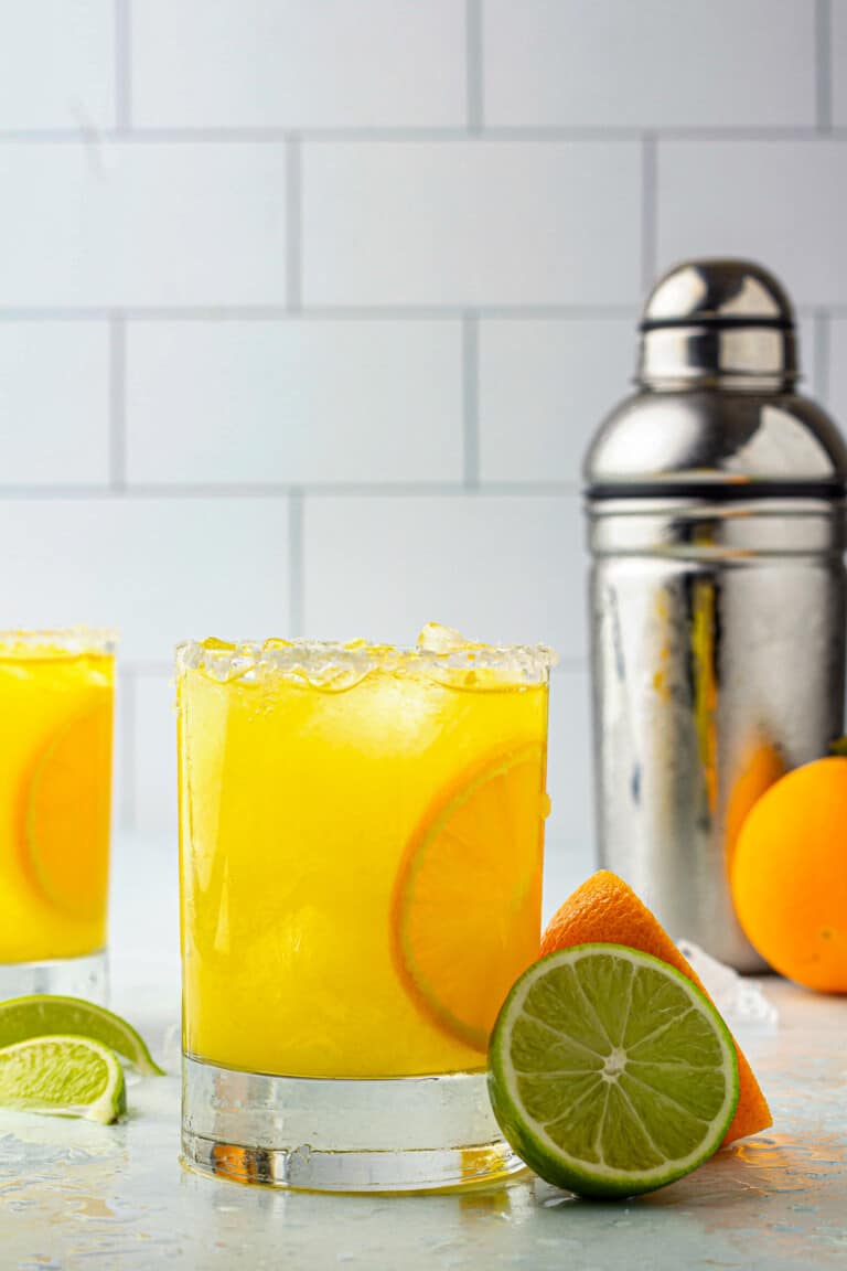 Orange Margaritas Recipe - The Cookie Rookie®