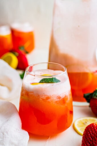 Strawberry Lemonade Recipe - The Cookie Rookie®