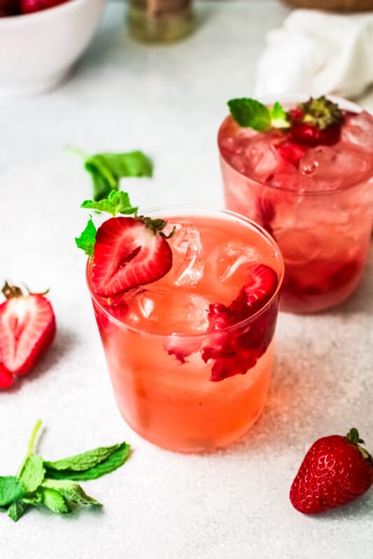 Strawberry Palomas Recipe - The Cookie Rookie®