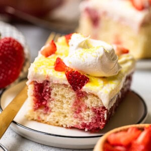 featured strawberry lemonade poke cake