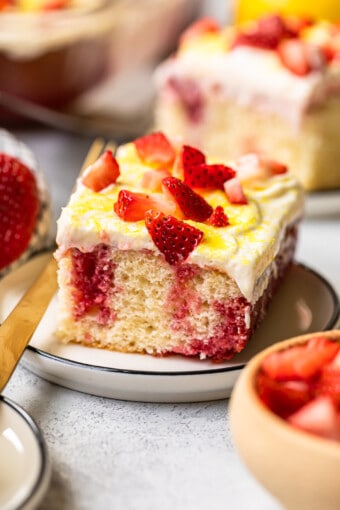 Strawberry Lemonade Poke Cake Recipe - The Cookie Rookie®