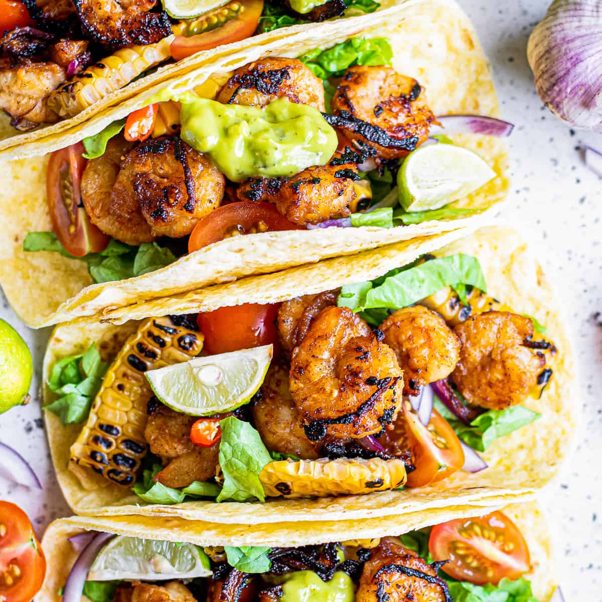 https://www.thecookierookie.com/wp-content/uploads/2021/05/featured-shrimp-fajitas-recipe.jpg