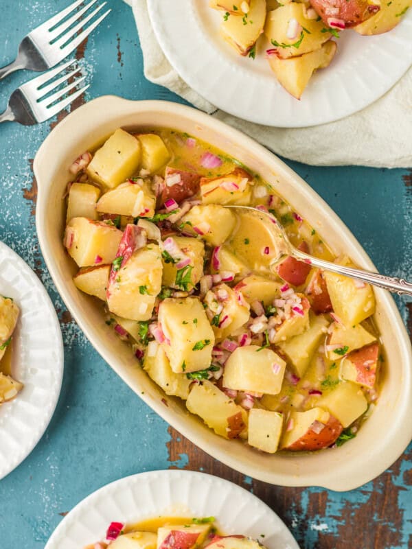 german potato salad with bacon in serving dish