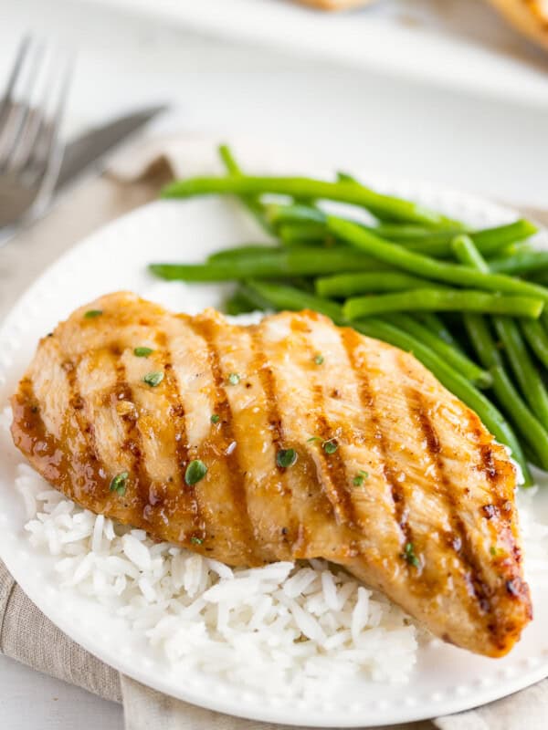 grilled teriyaki chicken with green beans and white rice