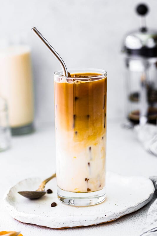 Iced Caramel Macchiato Recipe - The Cookie Rookie®