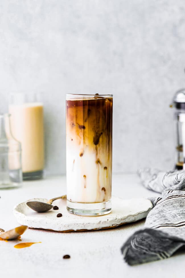 Iced Caramel Macchiato Recipe - The Cookie Rookie®