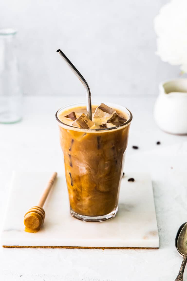 Iced Honey Almondmilk Flat White (Starbucks Copycat) Recipe - The ...