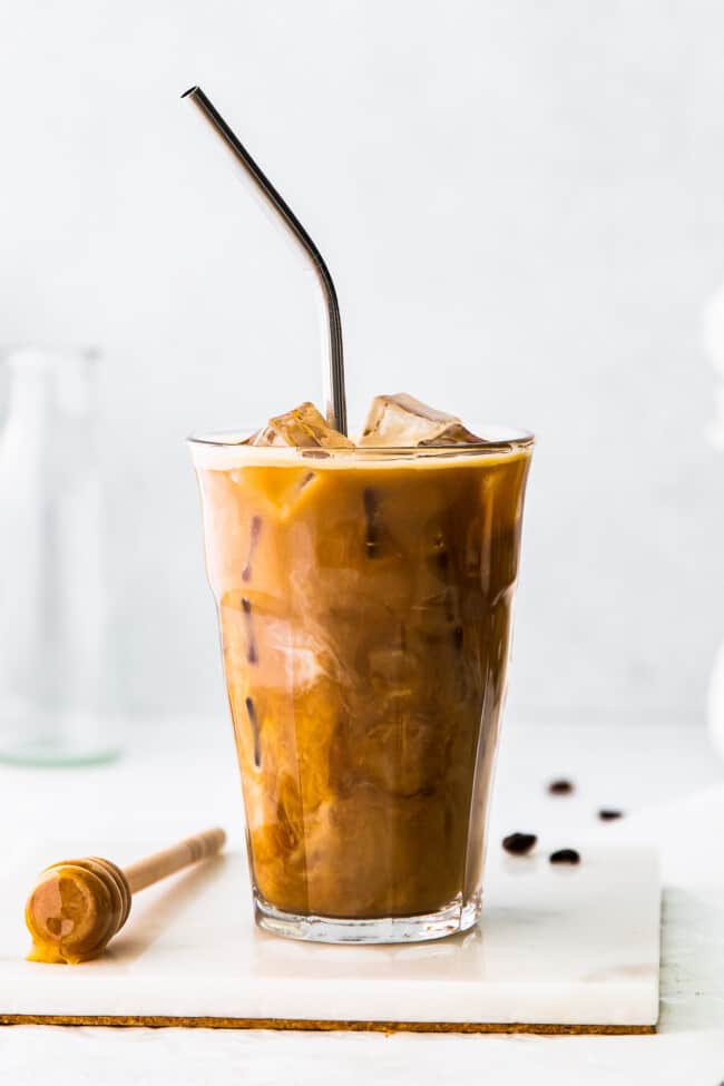 Iced Honey Almondmilk Flat White (Starbucks Copycat) Recipe - The ...