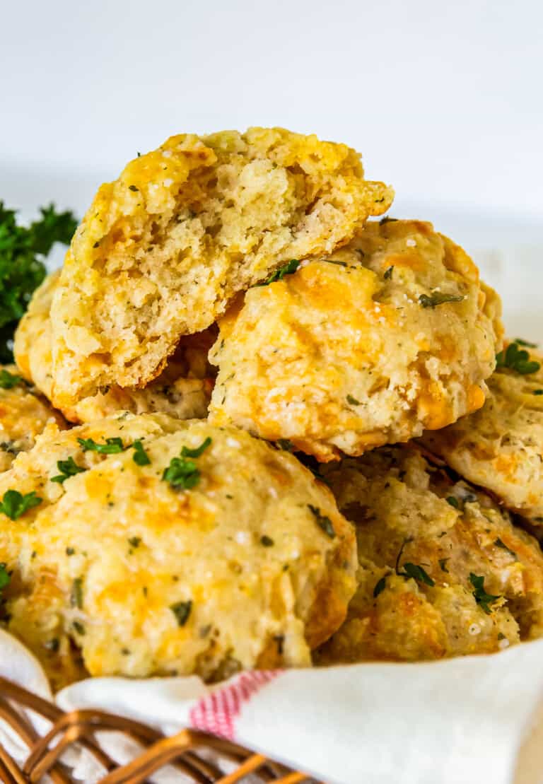 Cheddar Bay Biscuits Recipe - The Cookie Rookie®