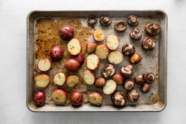 Christmas Beef Tenderloin (Sheet Pan Beef Tenderloin) Recipe - The ...